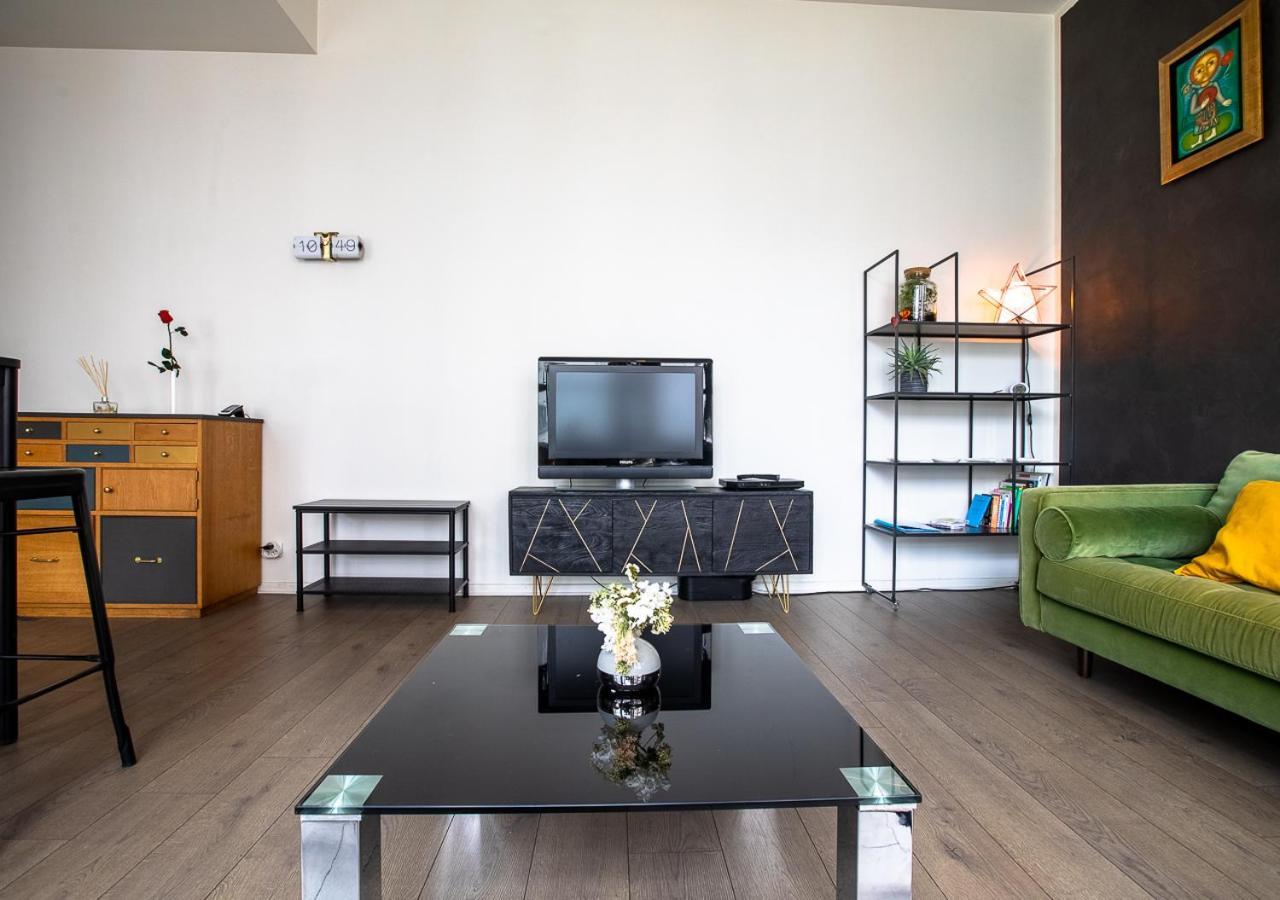 Le Loft Horloger Avec Parking Διαμέρισμα Μπεζανσόν Εξωτερικό φωτογραφία